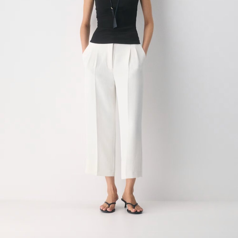 Aritzia The Effortless Pant Cropped - Crepette (light birch)